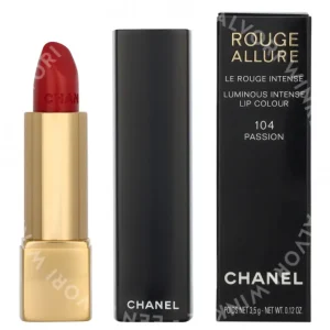 Chanel Rouge Allure Luminous Intense Lip Colour 3.5g #104 Passion fles en verpakking