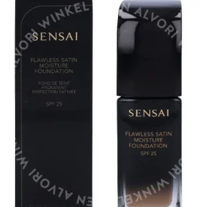 Sensai Flawless Satin Foundation SPF25 30ml FS204.5 Warm Beige fles en verpakking