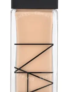 Nars Natural Radiant Longwear Foundation 30ml Light 2/Mont Blanc fles