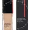 Shiseido Synchro Skin Radiant Lifting Foundation SPF30 30ml #220 Linen fles en verpakking