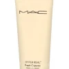 Mac Hyper Real Cream-To Foam Cleanser 125ml  fles